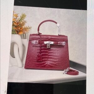 💼 🍄Hermes Burgundy Satchel with Gold Hardware 💼 🍄